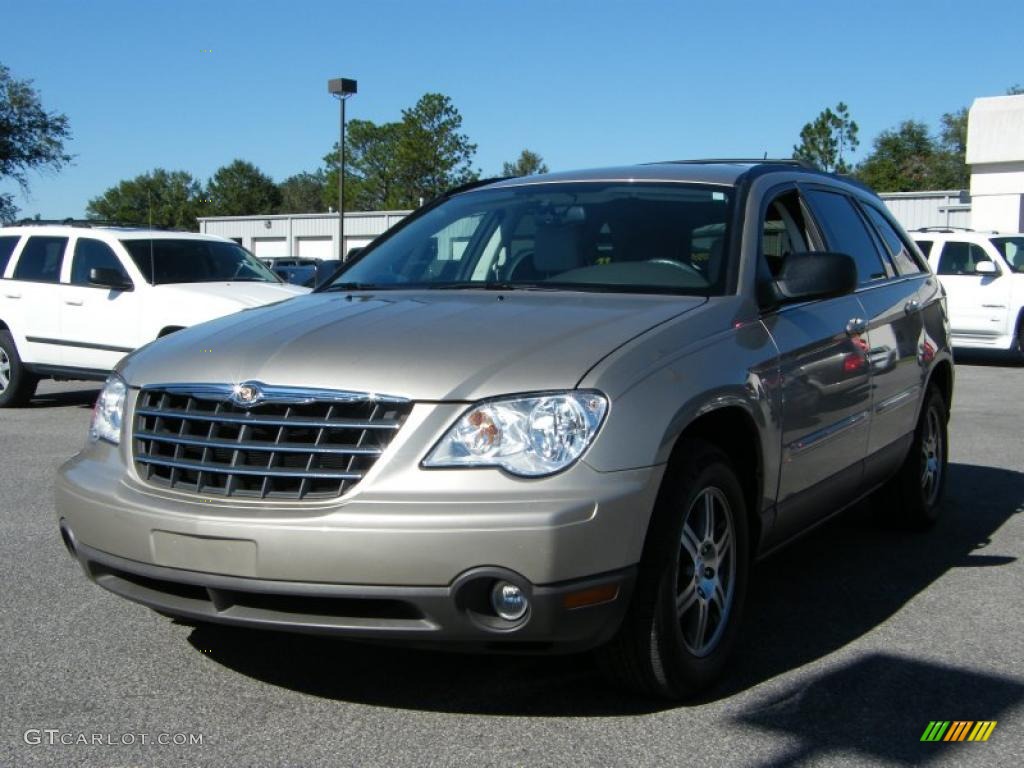 2008 Pacifica Touring - Light Sandstone Metallic Clearcoat / Dark Khaki/Light Graystone photo #1