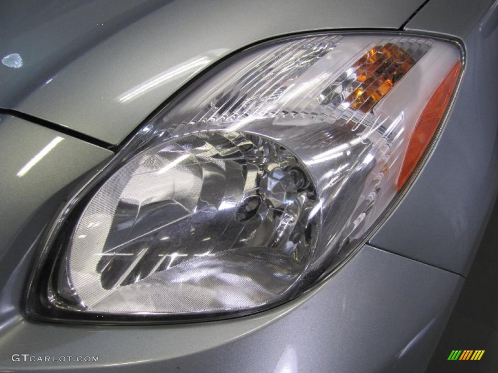 2010 Yaris RS 3 Door Liftback - Silver Streak Mica / Dark Charcoal photo #4