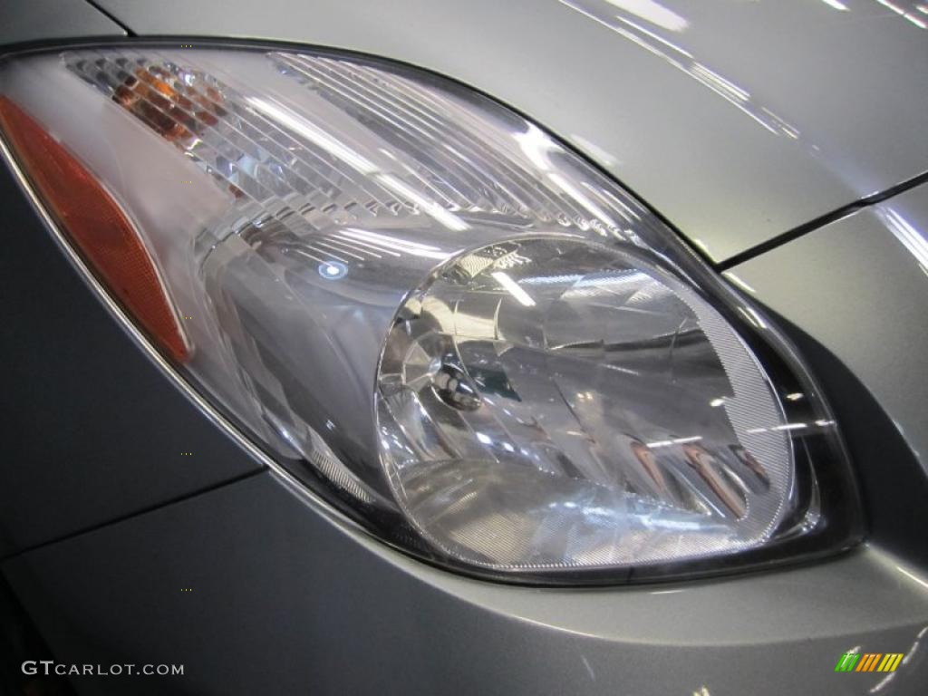 2010 Yaris RS 3 Door Liftback - Silver Streak Mica / Dark Charcoal photo #5