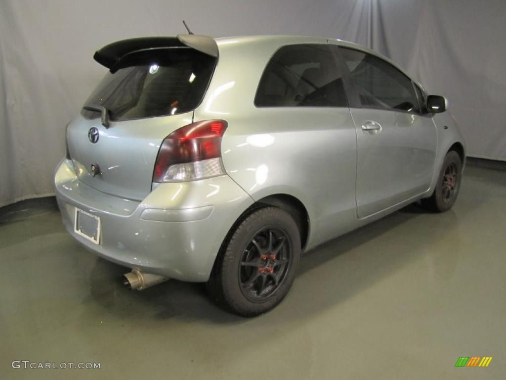 2010 Yaris RS 3 Door Liftback - Silver Streak Mica / Dark Charcoal photo #9