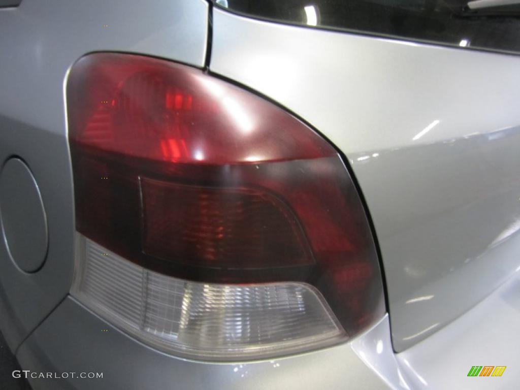 2010 Yaris RS 3 Door Liftback - Silver Streak Mica / Dark Charcoal photo #12