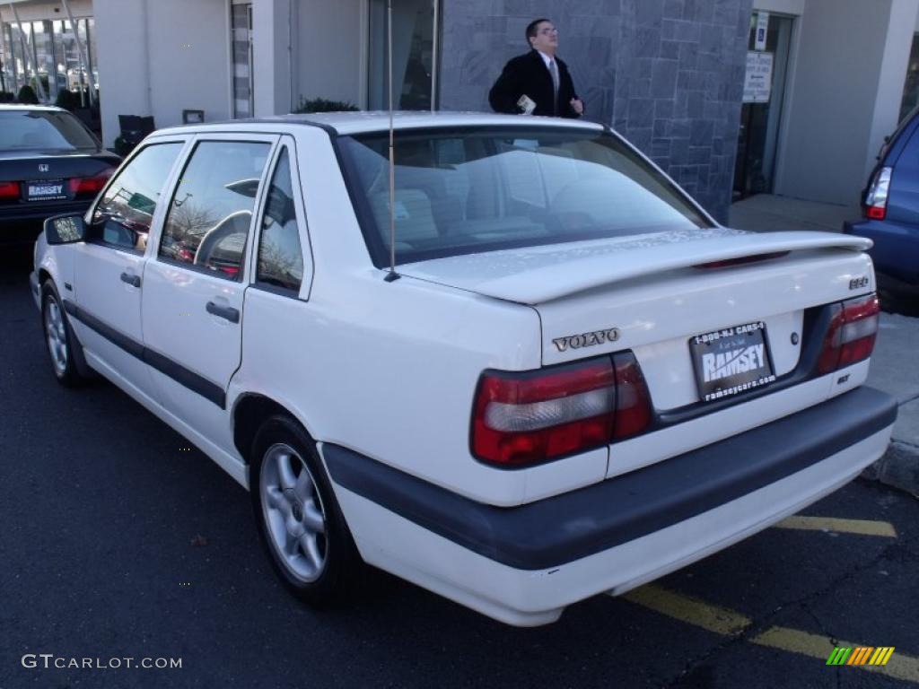 1995 850 Sedan - White / Taupe photo #3