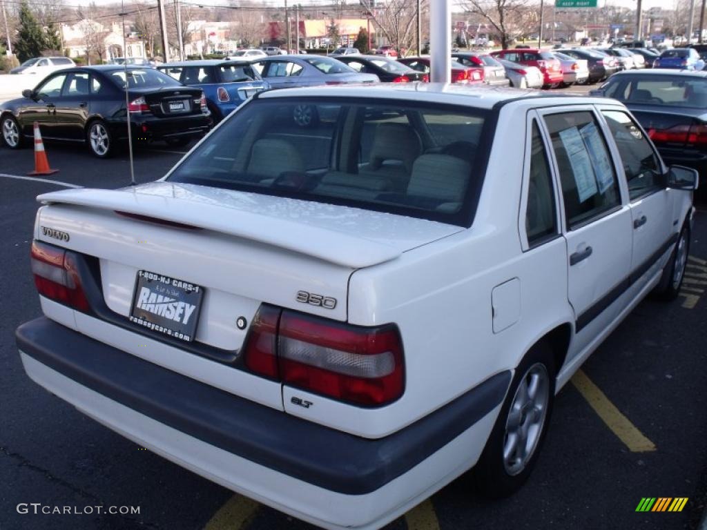 1995 850 Sedan - White / Taupe photo #5