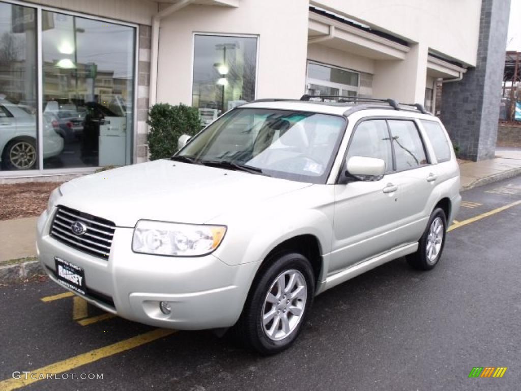 2006 Forester 2.5 X Premium - Champagne Gold Opal / Desert Beige photo #1