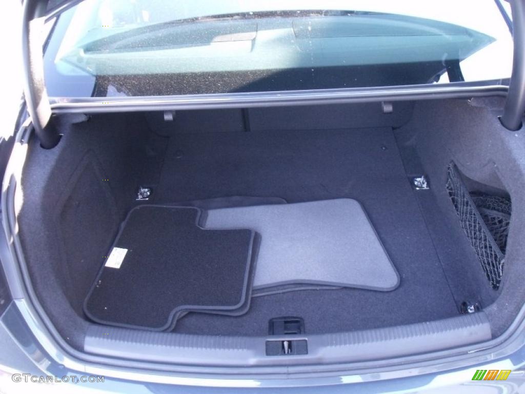 2010 Audi A4 2.0T quattro Sedan Trunk Photo #40888561