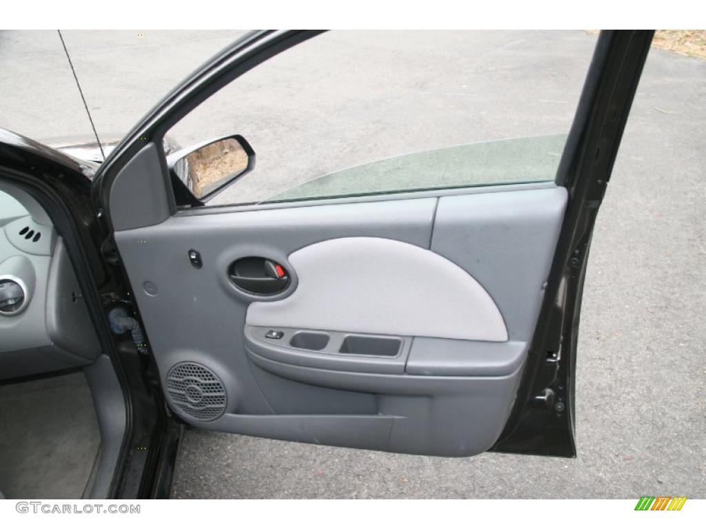2007 Saturn ION 2 Sedan Gray Door Panel Photo #40889433