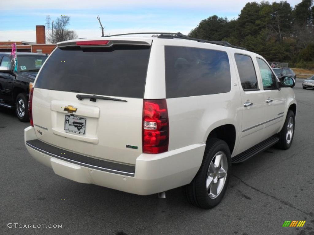 White Diamond Tricoat 2011 Chevrolet Suburban LTZ 4x4 Exterior Photo #40890233