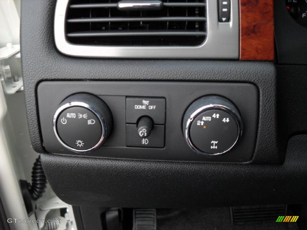 2011 Chevrolet Suburban LTZ 4x4 Controls Photo #40890325
