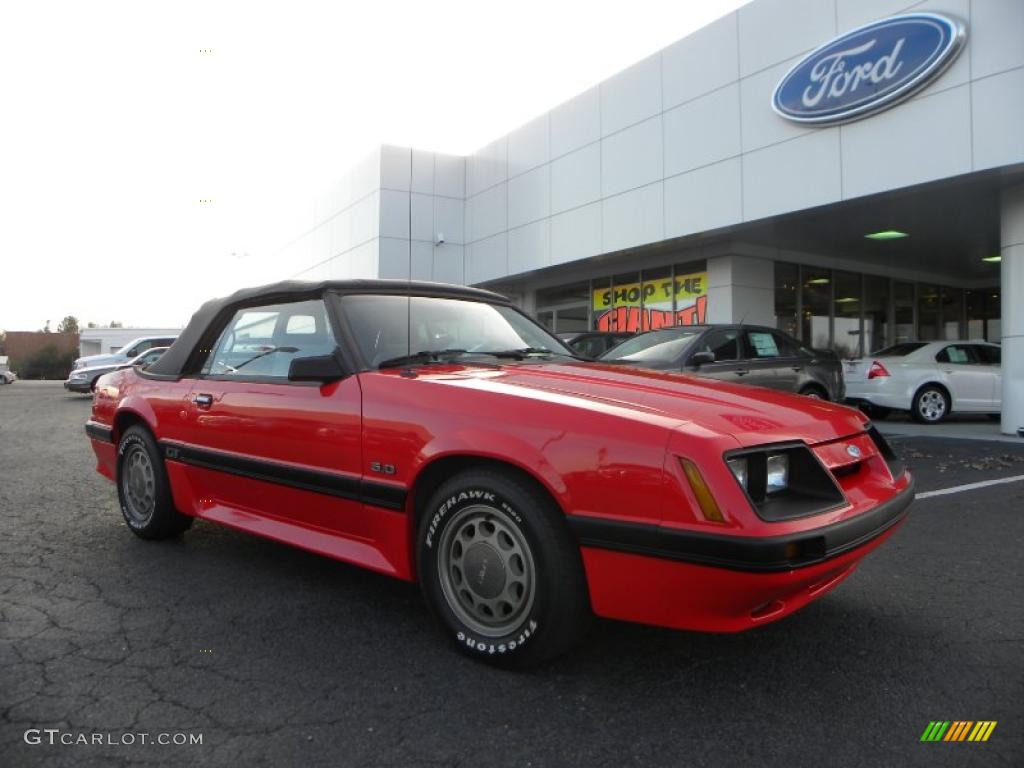 1986 Mustang GT Convertible - Bright Red / Grey photo #1