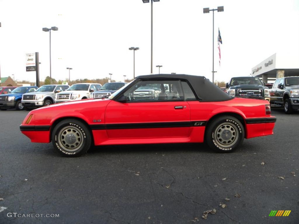 Bright Red 1986 Ford Mustang GT Convertible Exterior Photo #40891073