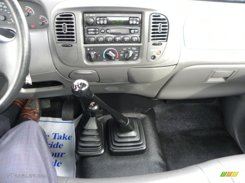 2003 Ford F150 XL Regular Cab 4x4 5 Speed Manual Transmission Photo #40891613