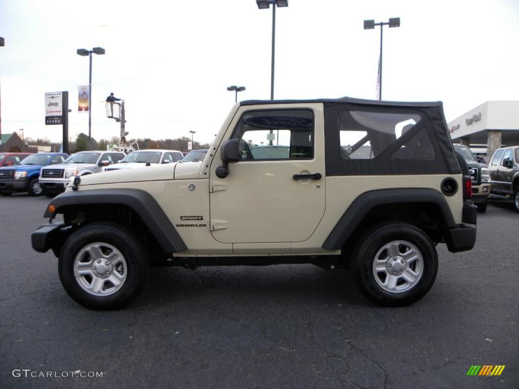 2011 Wrangler Sport 4x4 - Sahara Tan / Black photo #5