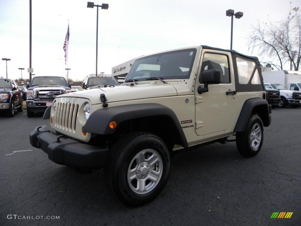 2011 Wrangler Sport 4x4 - Sahara Tan / Black photo #6