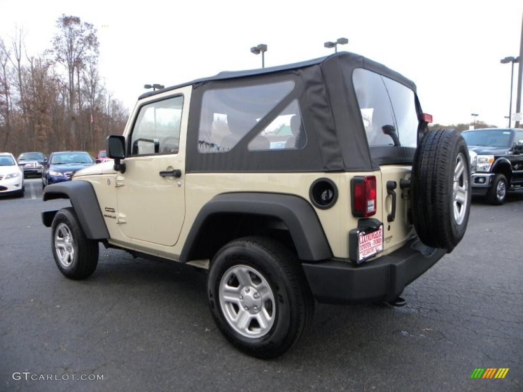 2011 Wrangler Sport 4x4 - Sahara Tan / Black photo #23