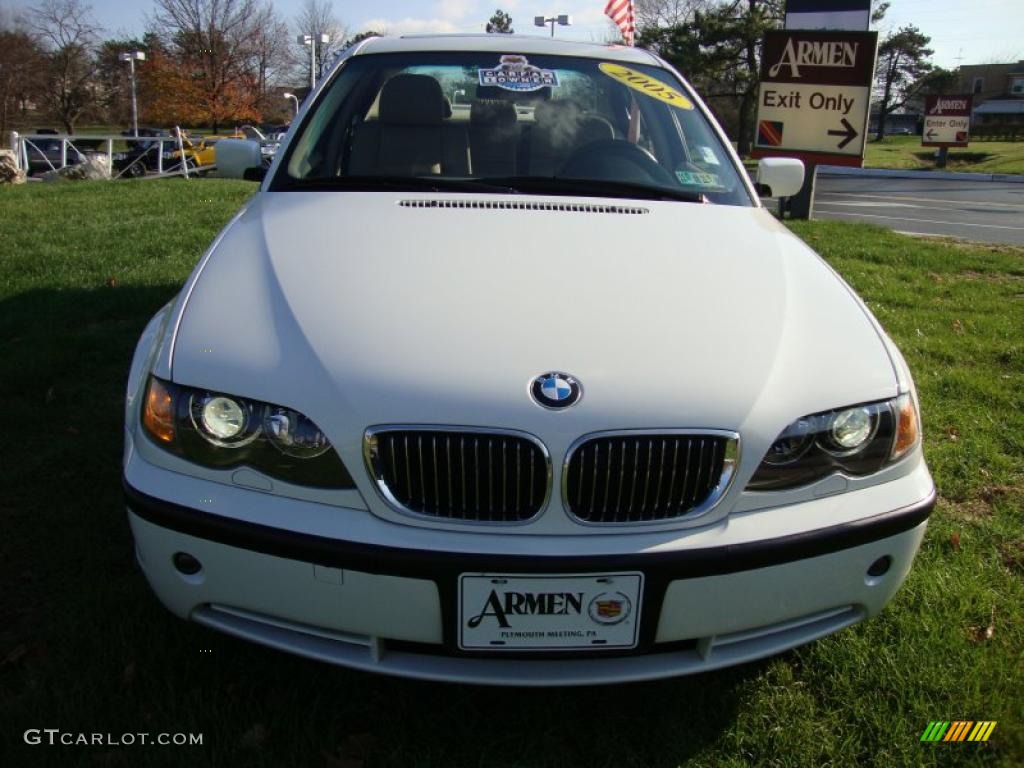 2005 3 Series 330xi Sedan - Alpine White / Sand photo #3