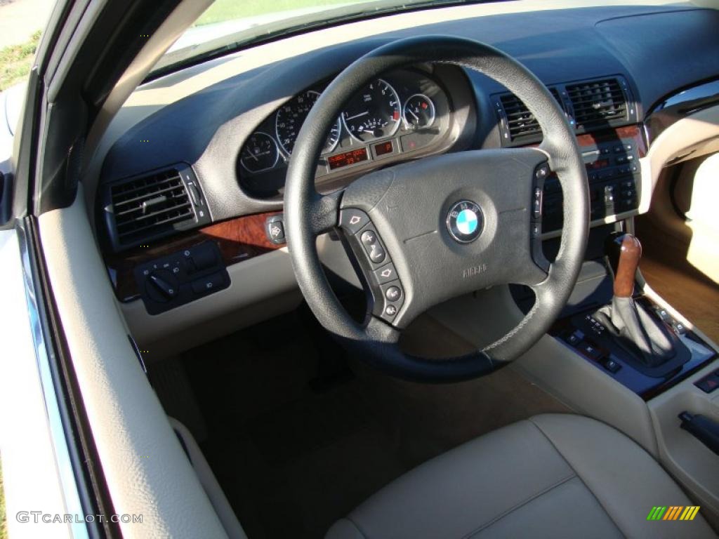 2005 3 Series 330xi Sedan - Alpine White / Sand photo #11