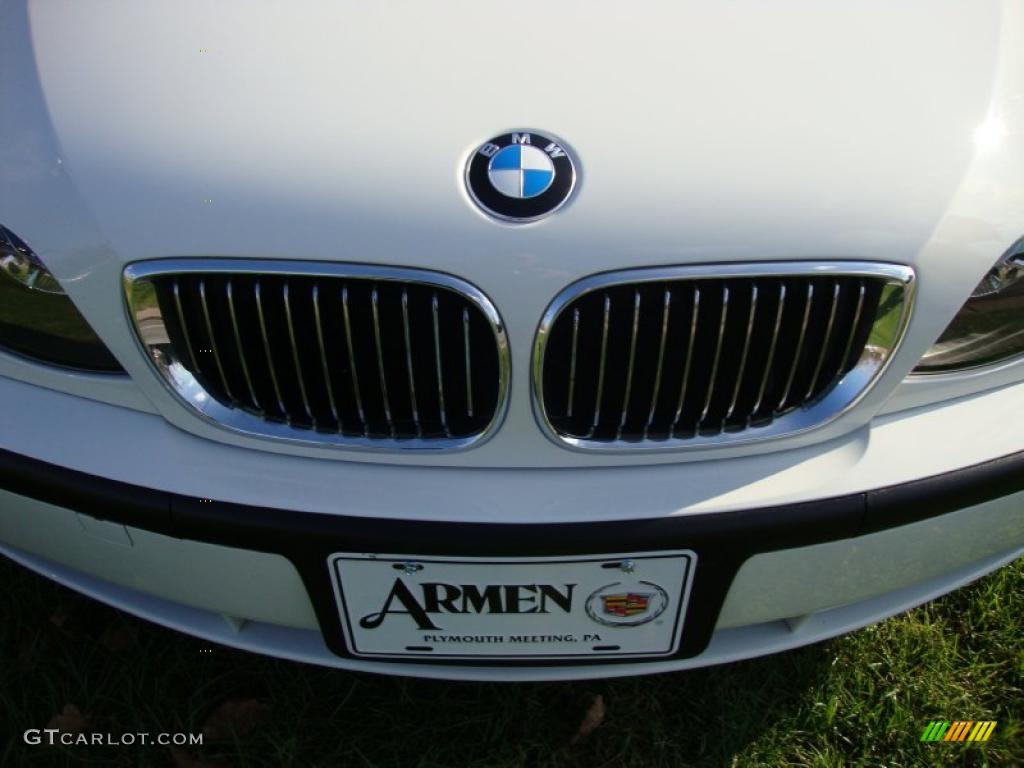 2005 3 Series 330xi Sedan - Alpine White / Sand photo #28