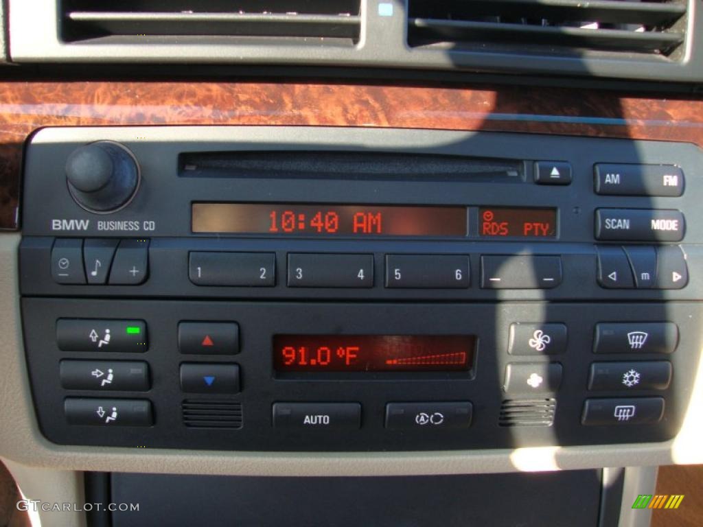 2005 3 Series 330xi Sedan - Alpine White / Sand photo #31