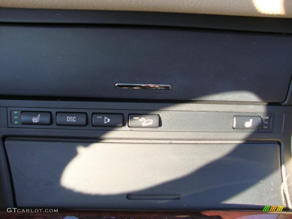 2005 3 Series 330xi Sedan - Alpine White / Sand photo #32