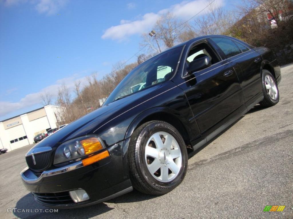 Black Lincoln LS