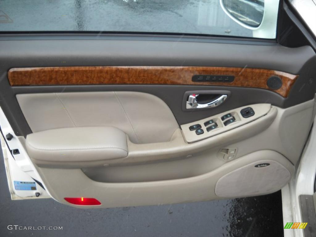 2004 XG350 L Sedan - Ivory Pearl / Beige photo #12