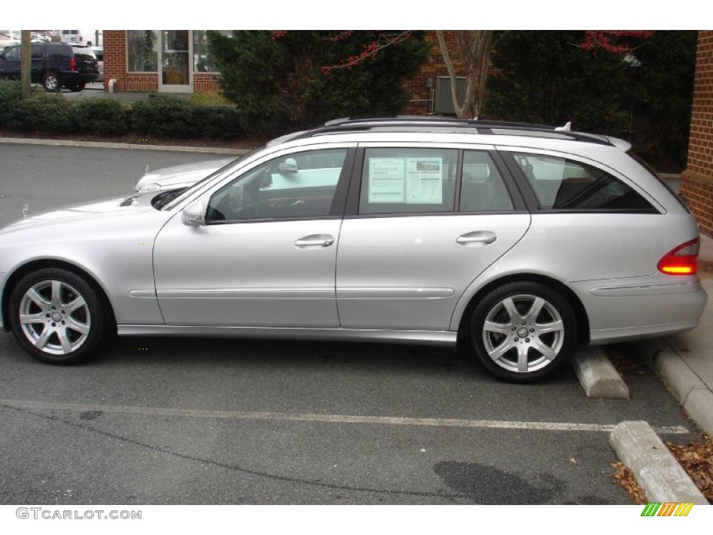 2008 E 350 4Matic Wagon - Iridium Silver Metallic / Black photo #1