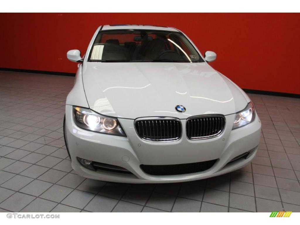 2010 3 Series 335i Sedan - Alpine White / Beige photo #22