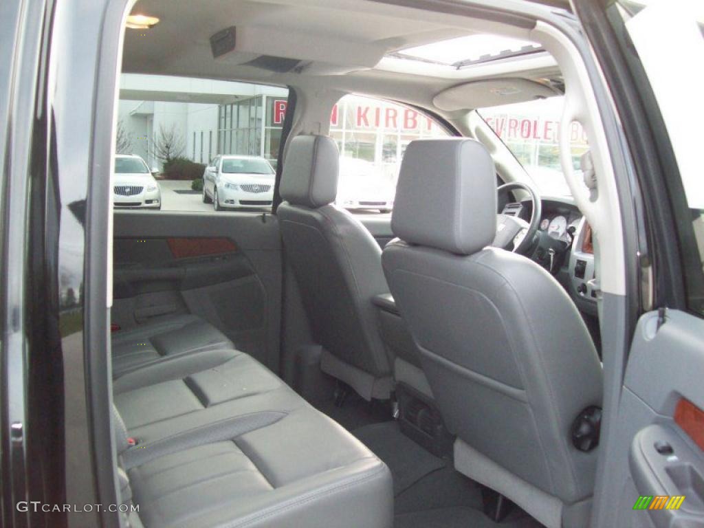 2007 Ram 1500 Laramie Mega Cab 4x4 - Brilliant Black Crystal Pearl / Medium Slate Gray photo #28