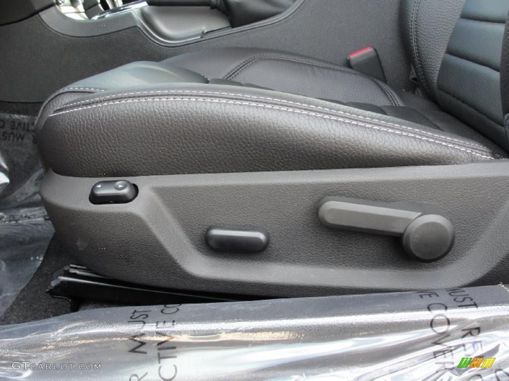 2011 Ford Mustang GT Premium Convertible Controls Photo #40921605