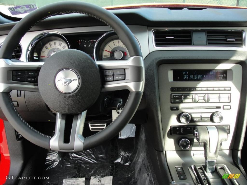 2011 Ford Mustang GT Premium Convertible Charcoal Black Dashboard Photo #40921621