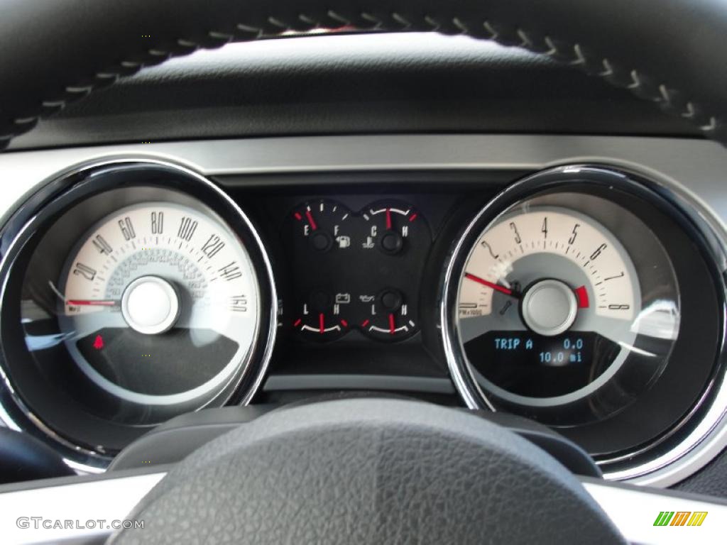 2011 Ford Mustang GT Premium Convertible Gauges Photo #40921781
