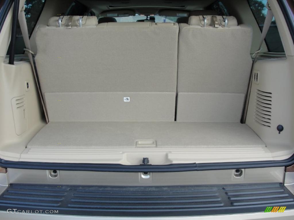 2011 Ford Expedition XLT Trunk Photo #40922209