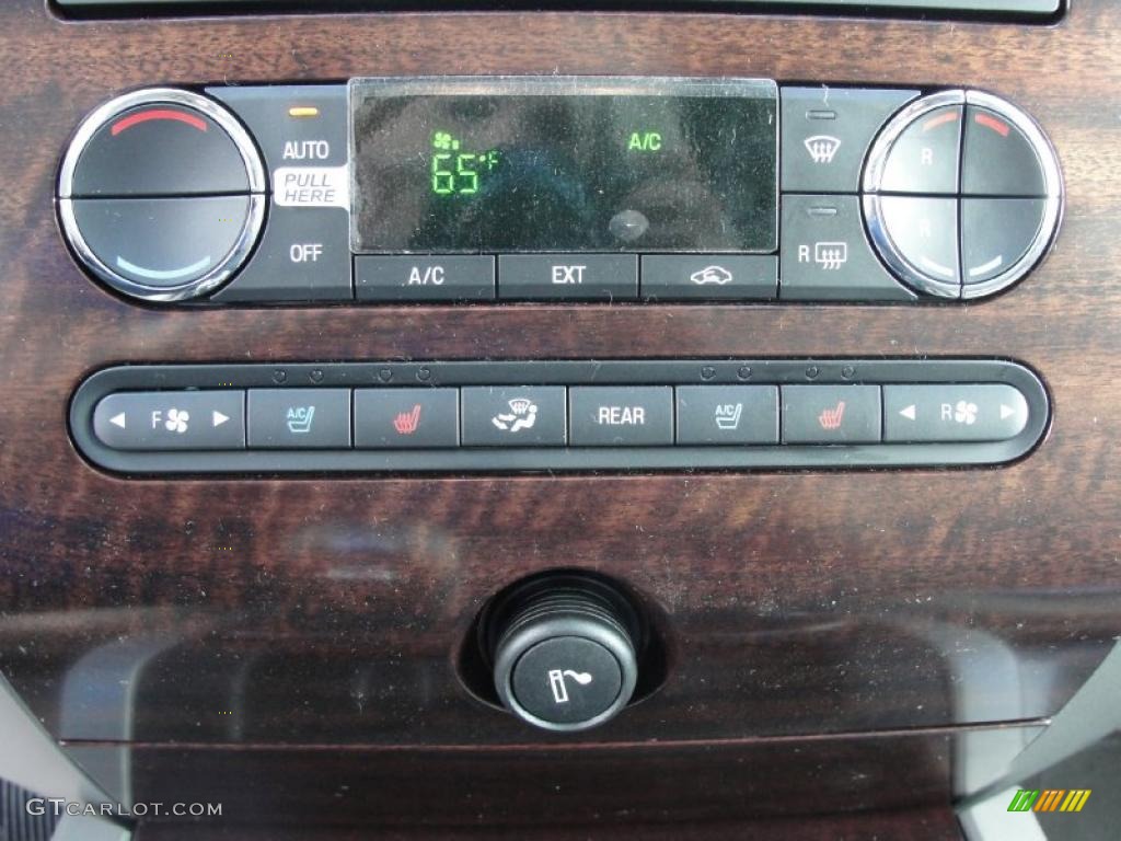 2011 Ford Expedition XLT Controls Photo #40922501