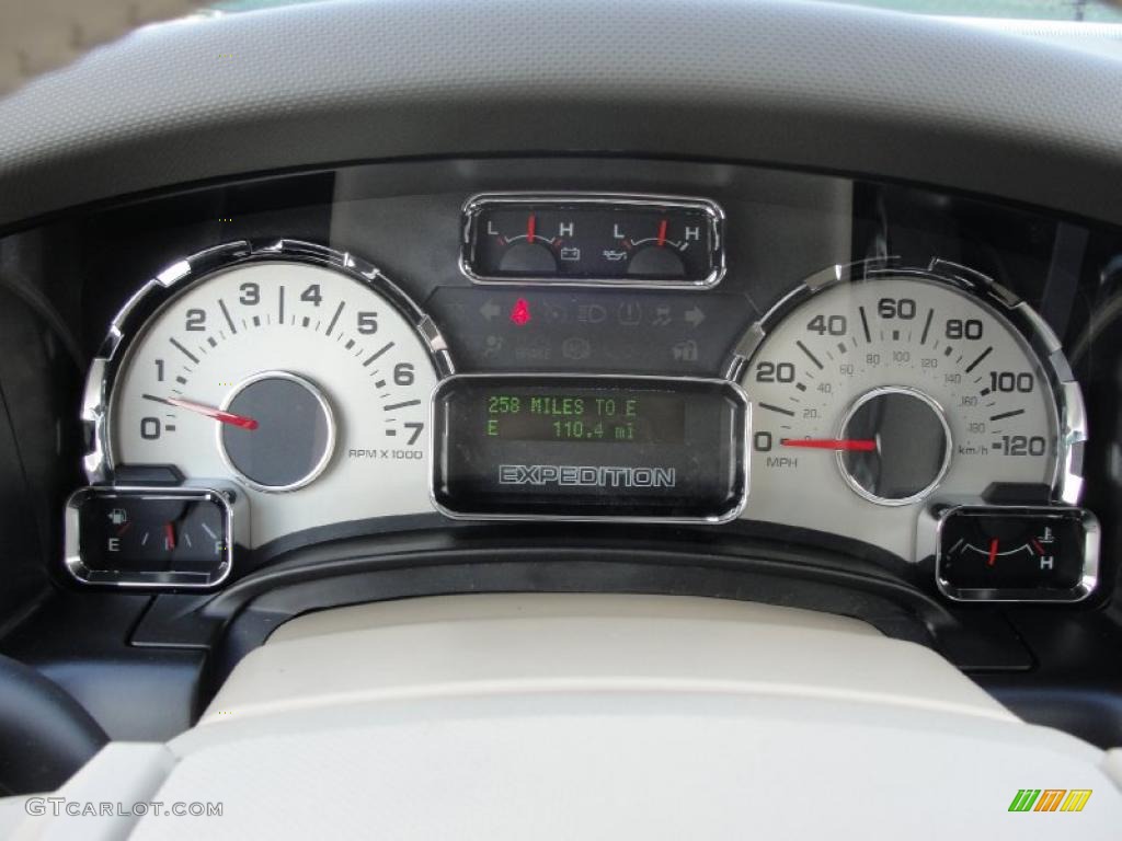 2011 Ford Expedition XLT Gauges Photo #40922605