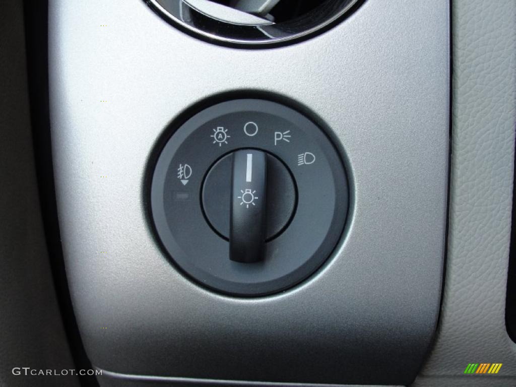 2011 Ford Expedition Limited Controls Photo #40926224