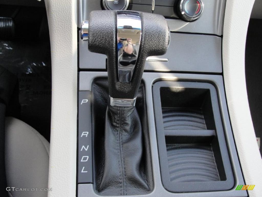 2011 Ford Taurus SE 6 Speed Automatic Transmission Photo #40926694