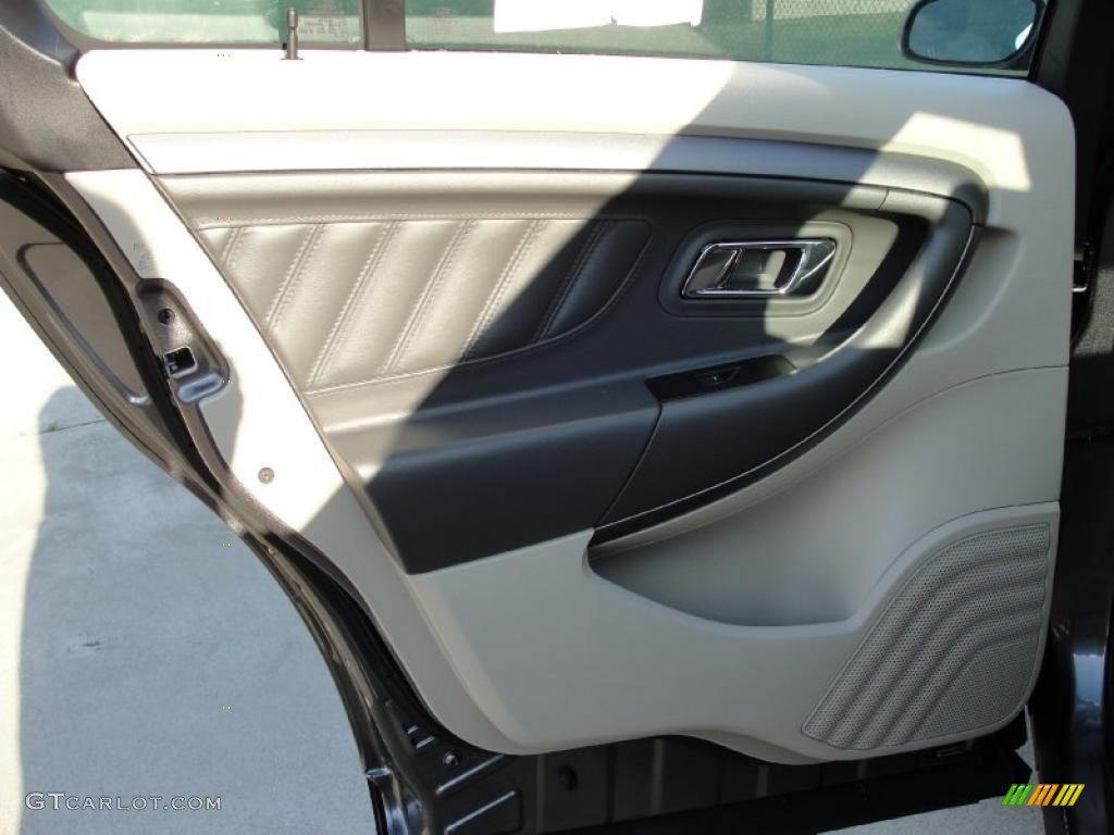 2011 Ford Taurus SE Light Stone Door Panel Photo #40927042