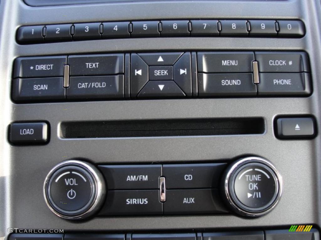 2011 Ford Taurus SE Controls Photo #40927194