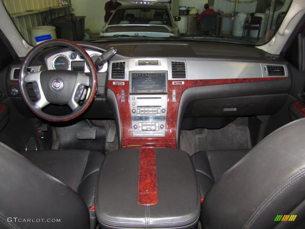 2009 Cadillac Escalade Standard Escalade Model Ebony/Ebony Dashboard Photo #40927297