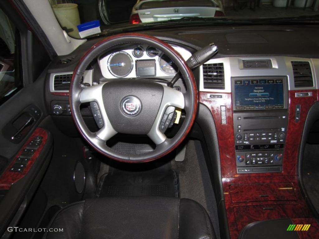 2009 Cadillac Escalade Standard Escalade Model Ebony/Ebony Dashboard Photo #40927337