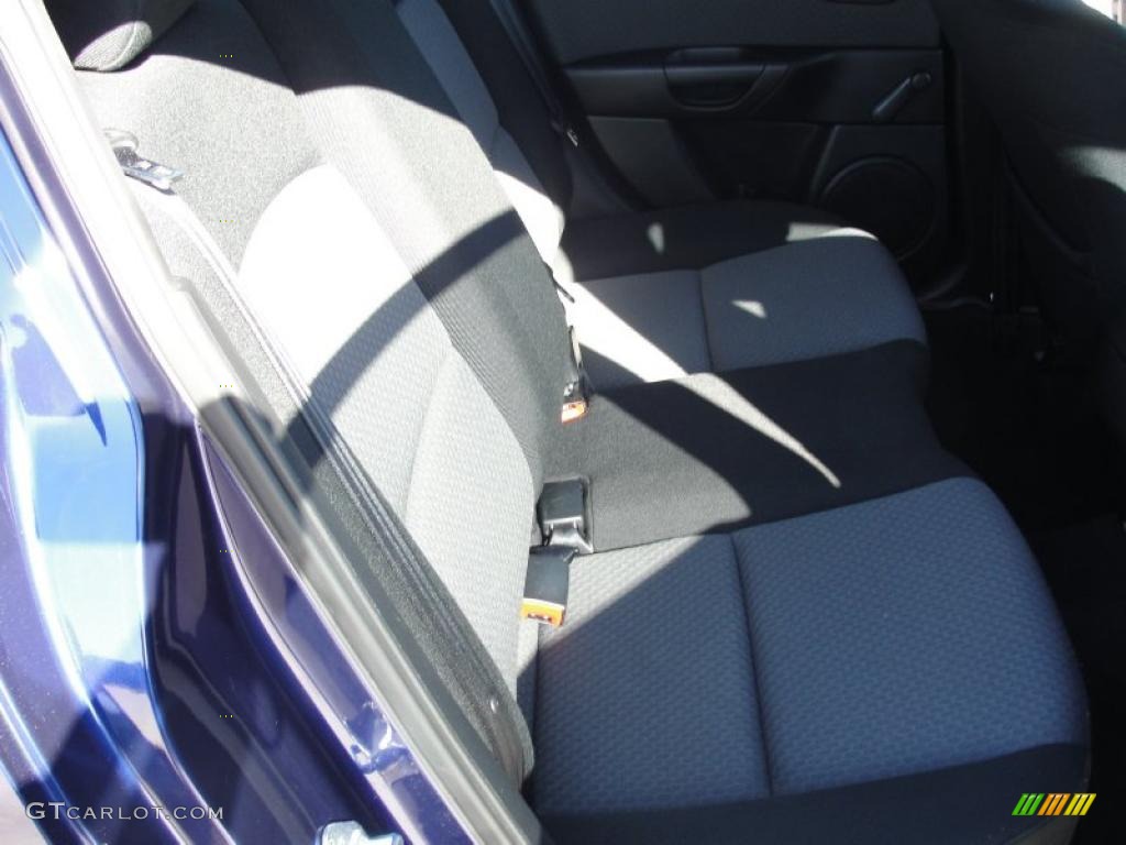 2006 MAZDA3 i Sedan - Strato Blue Mica / Black photo #26