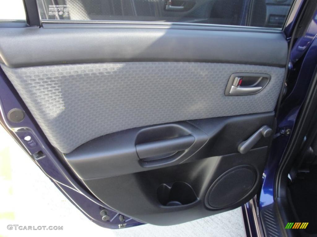 2006 MAZDA3 i Sedan - Strato Blue Mica / Black photo #28