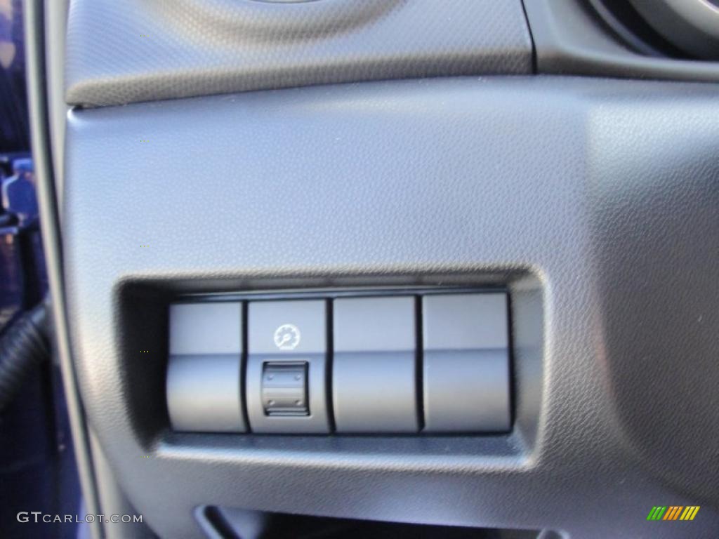 2006 MAZDA3 i Sedan - Strato Blue Mica / Black photo #41