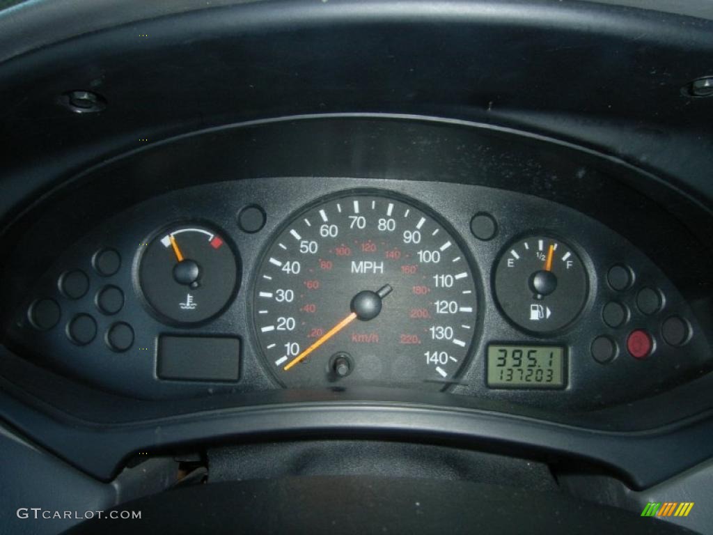 2003 Ford Focus LX Sedan Gauges Photo #40929550