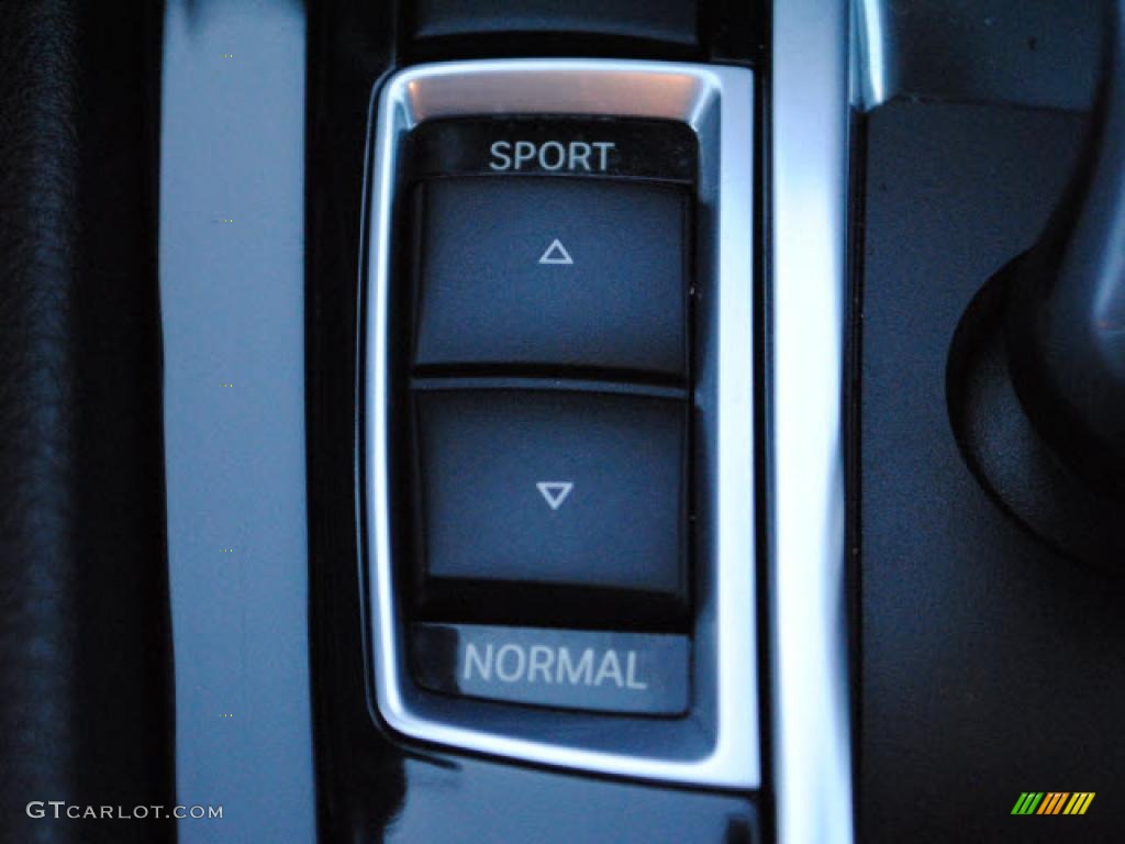 2010 BMW 5 Series 535i Gran Turismo Controls Photo #40932974