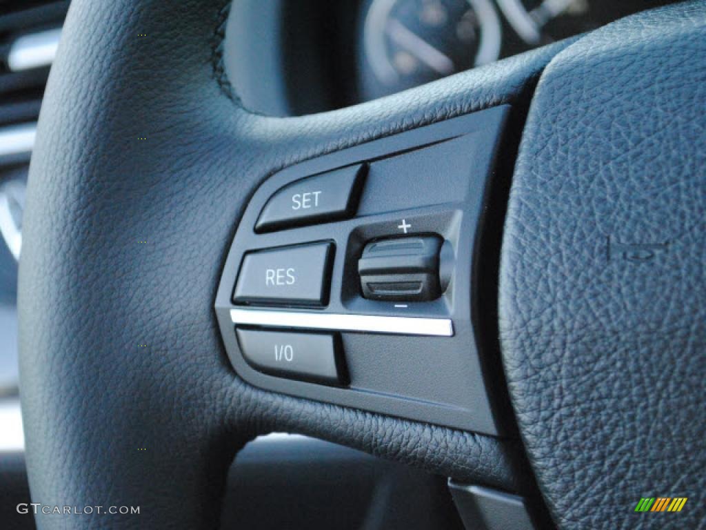 2010 BMW 5 Series 550i Gran Turismo Controls Photo #40933346