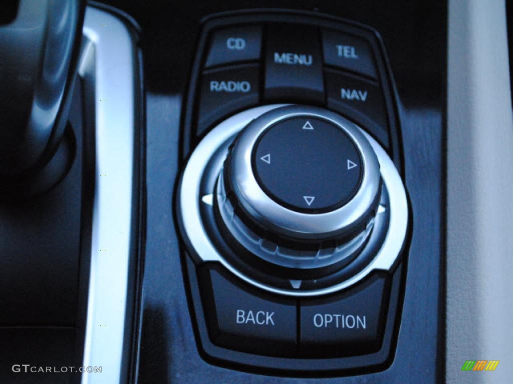 2010 BMW 5 Series 550i Gran Turismo Controls Photo #40933758