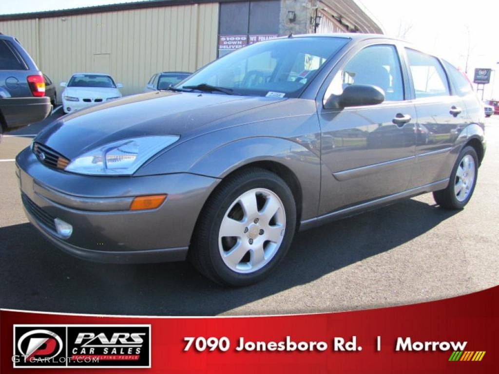 Liquid Grey Metallic Ford Focus