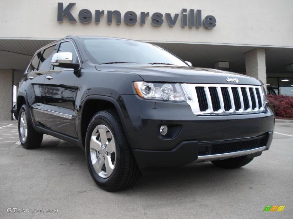 Dark Charcoal Pearl Jeep Grand Cherokee