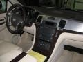 White Diamond - Escalade ESV AWD Photo No. 22